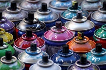 bombe peinture polluante